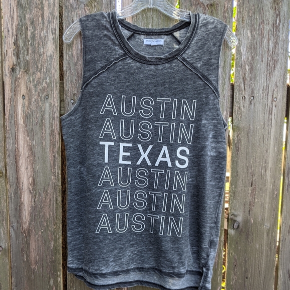 Super soft distressed gray Austin sleeveless tee - Picture 2 of 9